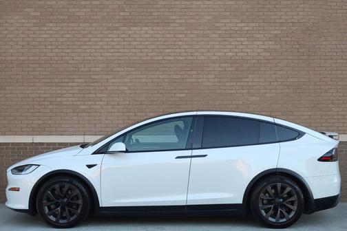 Pearl White Multi-Coat 2023 Tesla Model X Standard Range