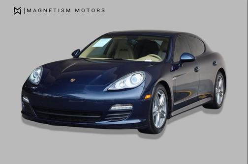 Dark Blue Metallic 2012 Porsche Panamera 4