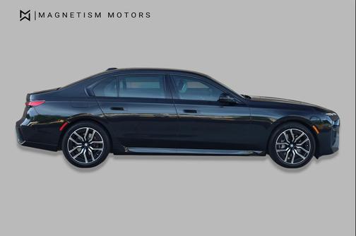 Black Sapphire Metallic 2023 BMW 740 i