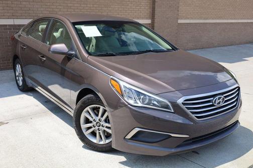 2017 Hyundai SONATA SE
