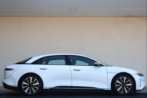 Stellar White Metallic 2024 Lucid Air Grand Touring