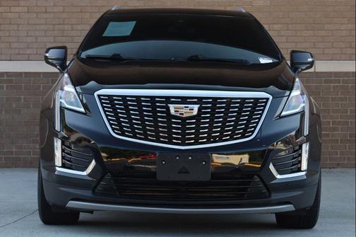Stellar Black Metallic 2021 Cadillac XT5 Premium Luxury