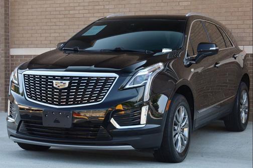 Stellar Black Metallic 2021 Cadillac XT5 Premium Luxury