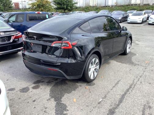 2022 Tesla Model Y Long Range Dual Motor All-Wheel Drive