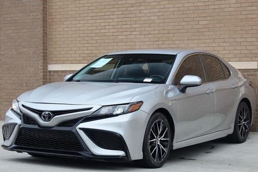 Celestial Silver Metallic 2021 Toyota Camry SE