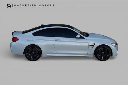 Mineral White Metallic 2016 BMW M4 Base