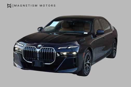 Carbon Black Metallic 2023 BMW 740 i