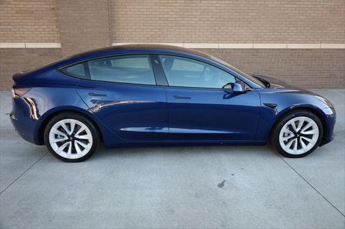 2022 Tesla Model 3 Standard Range