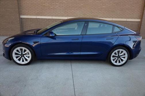 2022 Tesla Model 3 Standard Range