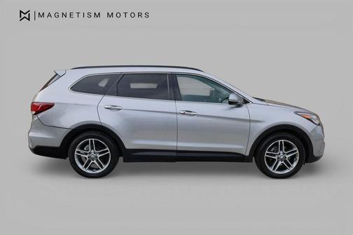 2017 Hyundai SANTA FE SE Ultimate