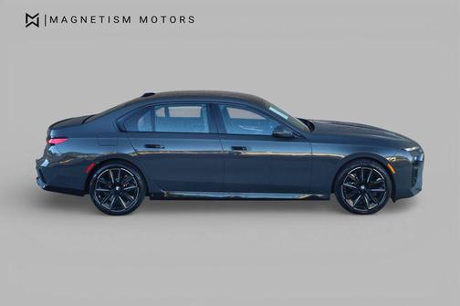 2024 BMW 760 xDrive