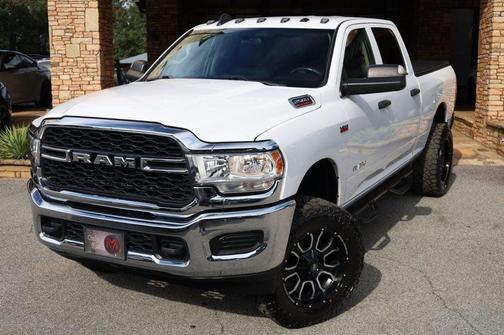 2019 RAM 2500 Tradesman Crew Cab 4x4 6'4' Box