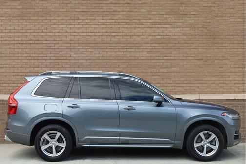 Osmium Grey Metallic 2018 Volvo XC90 T5 Momentum