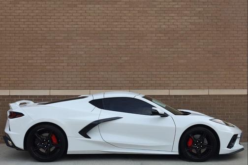 Arctic White 2021 Chevrolet Corvette Stingray w/2LT