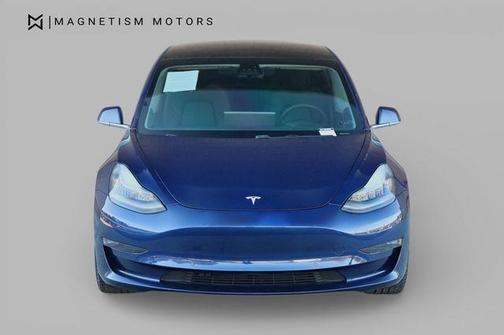 Deep Blue Metallic 2019 Tesla Model 3 Performance