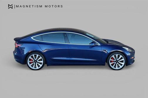 Deep Blue Metallic 2019 Tesla Model 3 Performance
