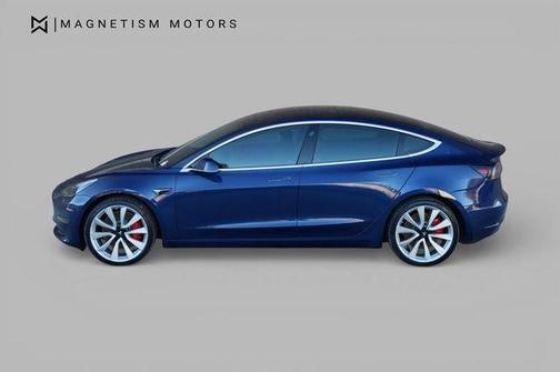 Deep Blue Metallic 2019 Tesla Model 3 Performance