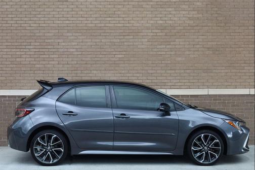 Magnetic Gray Metallic/Midnight Black Metallic 2022 Toyota Corolla XSE