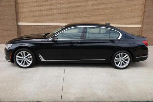 2017 BMW 750 i xDrive