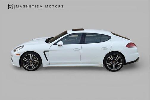 White 2015 Porsche Panamera 4