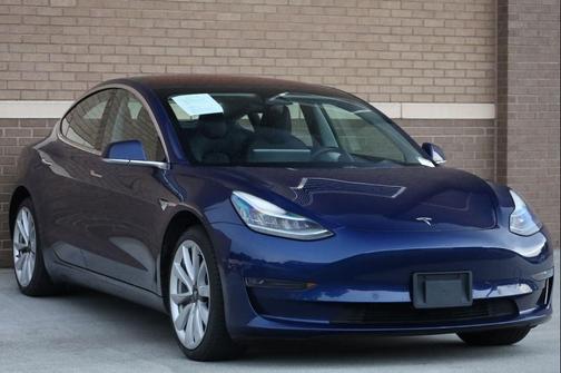 Deep Blue Metallic 2018 Tesla Model 3 Long Range