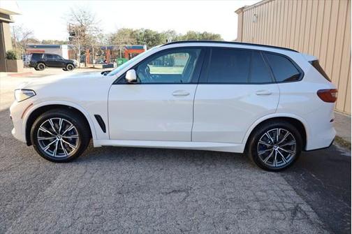 2021 BMW X5 M50i