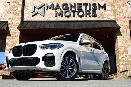 2021 BMW X5 M50i