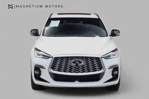 Radiant White 2023 INFINITI QX55 LUXE