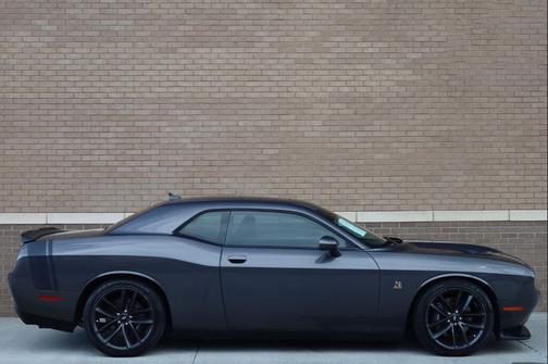 Granite Pearlcoat 2019 Dodge Challenger R/T Scat Pack