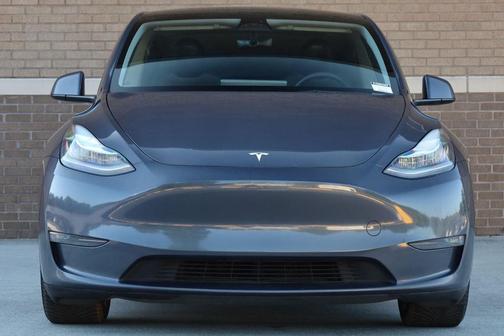 Midnight Silver Metallic 2023 Tesla Model Y Long Range Dual Motor All-Wheel Drive