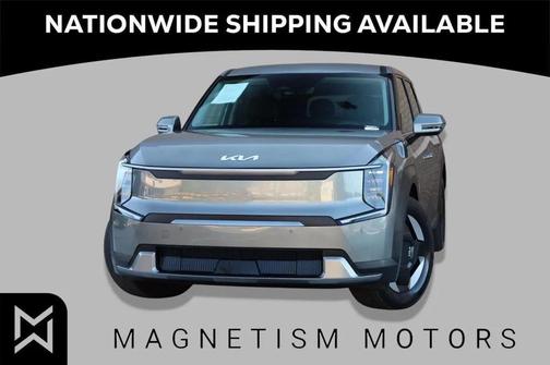 Pebble Gray 2024 Kia EV9 Light Long Range
