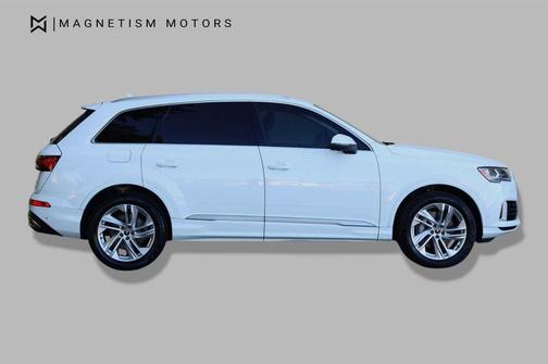 Carrara White 2021 Audi Q7 55 Premium Plus
