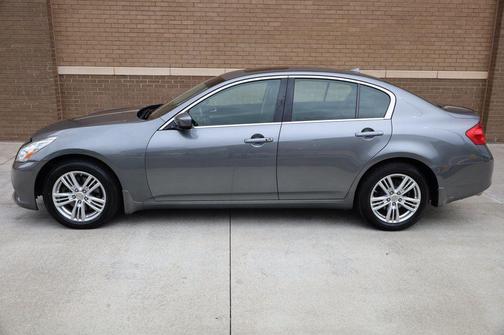 2013 INFINITI G37x Base