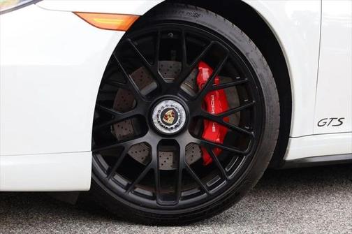 2015 Porsche 911 Carrera GTS