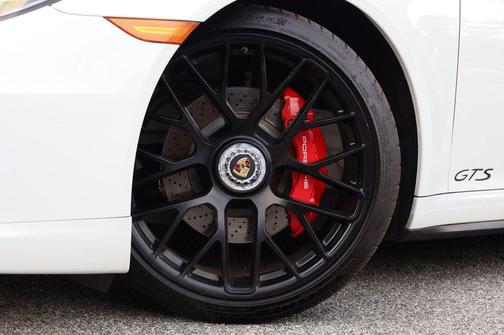 2015 Porsche 911 Carrera GTS