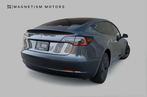2022 Tesla Model 3 Standard Range