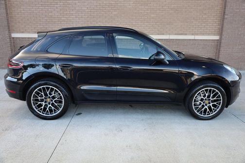 2015 Porsche Macan S