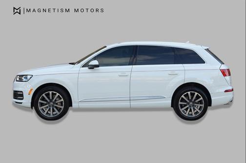 Carrara White 2017 Audi Q7 Premium
