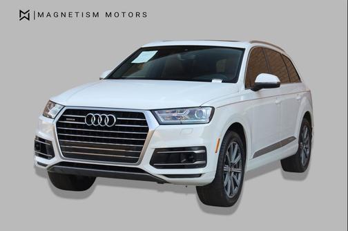 Carrara White 2017 Audi Q7 Premium