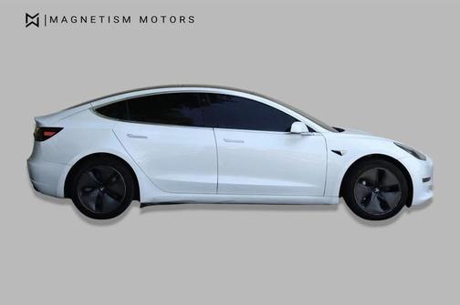 Pearl White Multi-Coat 2019 Tesla Model 3 Long Range
