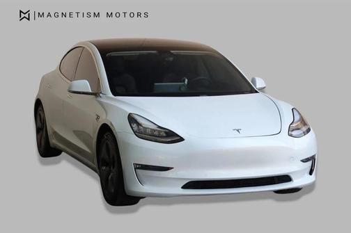 Pearl White Multi-Coat 2019 Tesla Model 3 Long Range