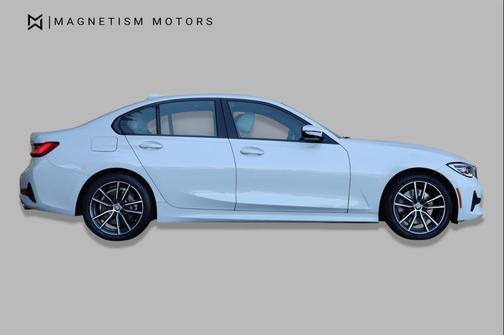 Alpine White 2022 BMW 330 330i