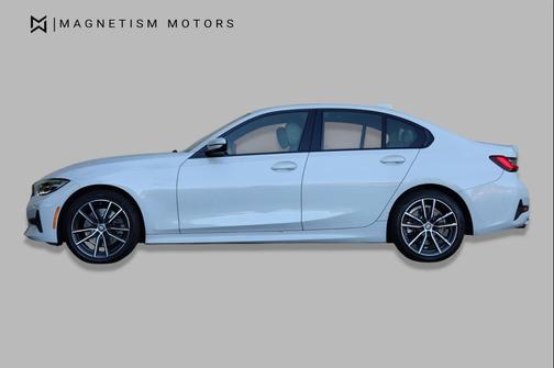 Alpine White 2022 BMW 330 330i