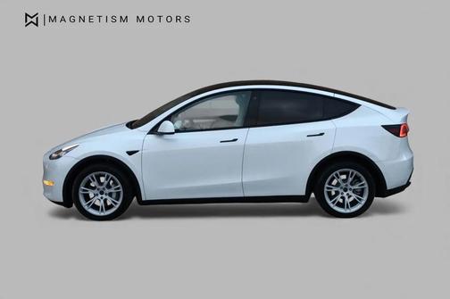 2022 Tesla Model Y Long Range Dual Motor All-Wheel Drive