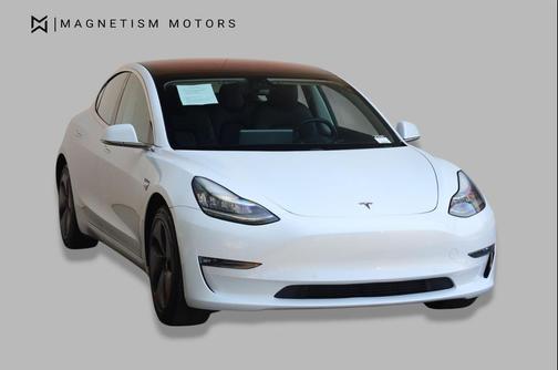 Pearl White Multi-Coat 2018 Tesla Model 3 Mid Range