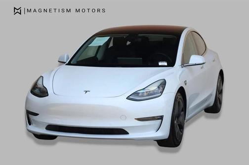 Pearl White Multi-Coat 2018 Tesla Model 3 Mid Range