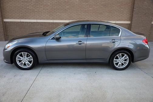 2013 INFINITI G37x Base