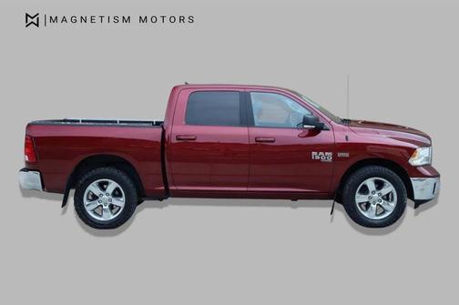 Delmonico Red Pearlcoat 2019 RAM 1500 Big Horn