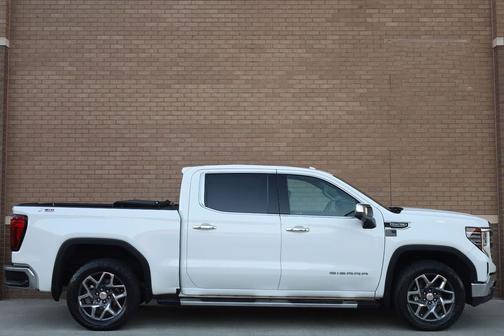 Summit White 2024 GMC Sierra 1500 SLT