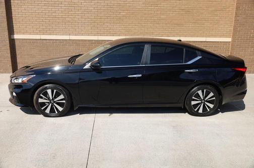 2021 Nissan Altima 2.5 SV